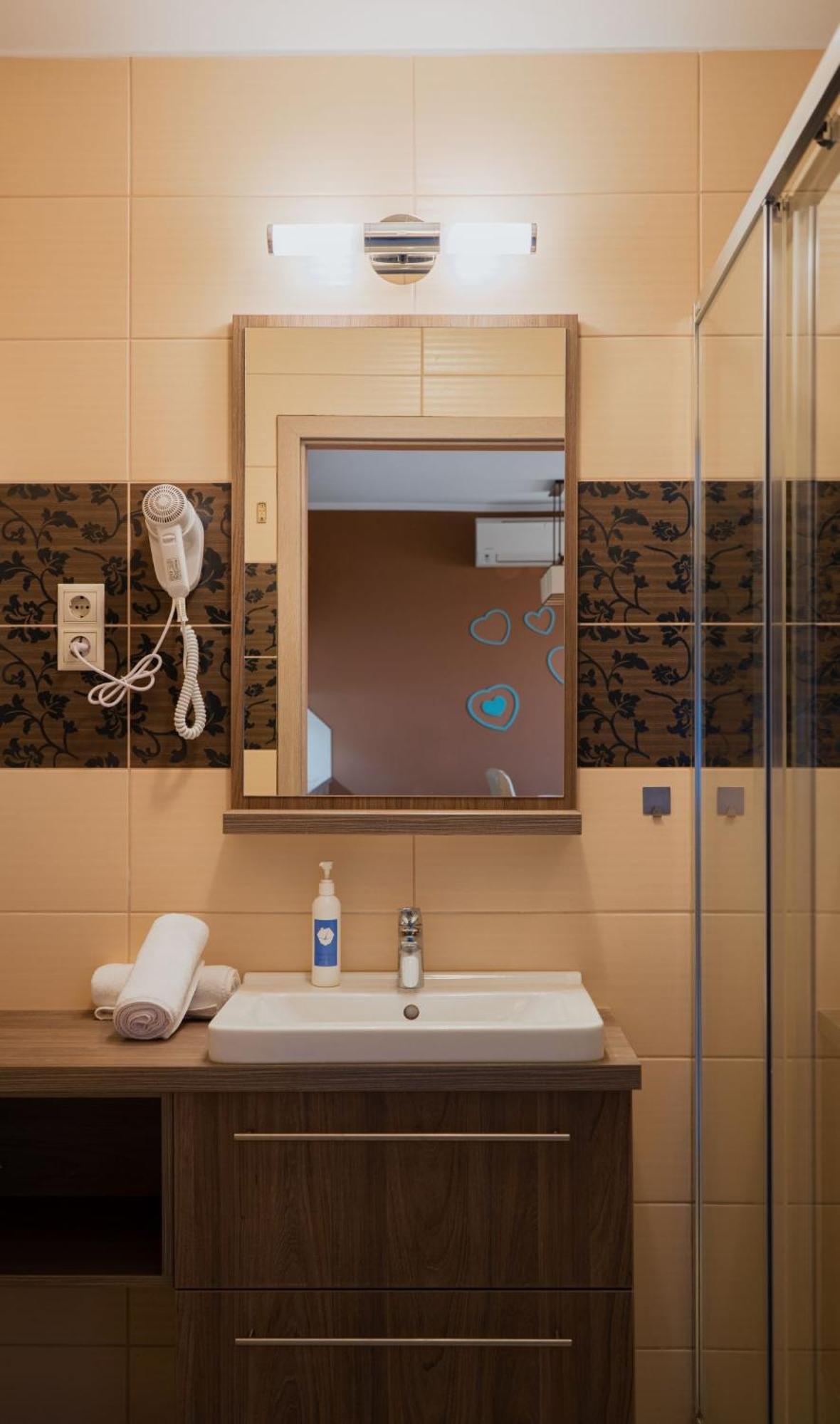 Zafir Apartman Sárvár Εξωτερικό φωτογραφία