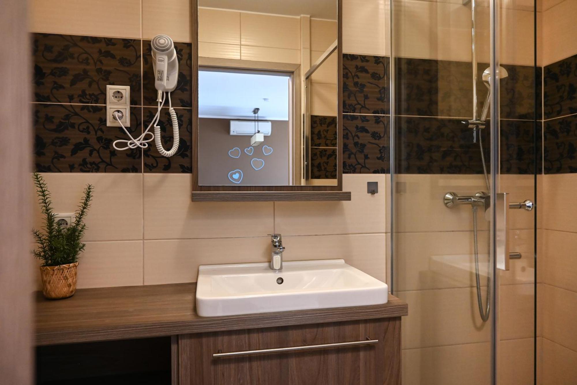 Zafir Apartman Sárvár Εξωτερικό φωτογραφία